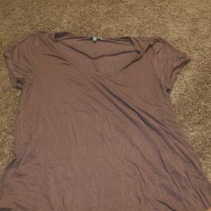 light purple/ pink t-shirt with detail